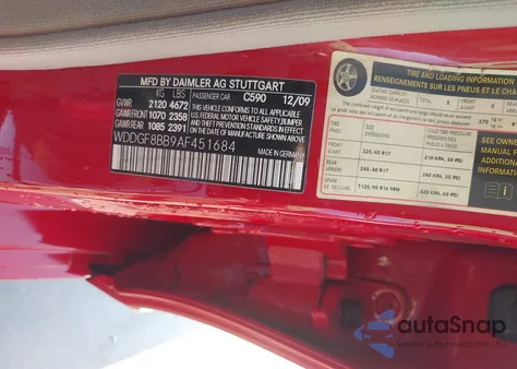 2010 Mercedes-Benz C 300 Luxury 4Matic/Sport 4Matic z USA, uszkodzony, nr VIN WDDGF8BB9AF451684